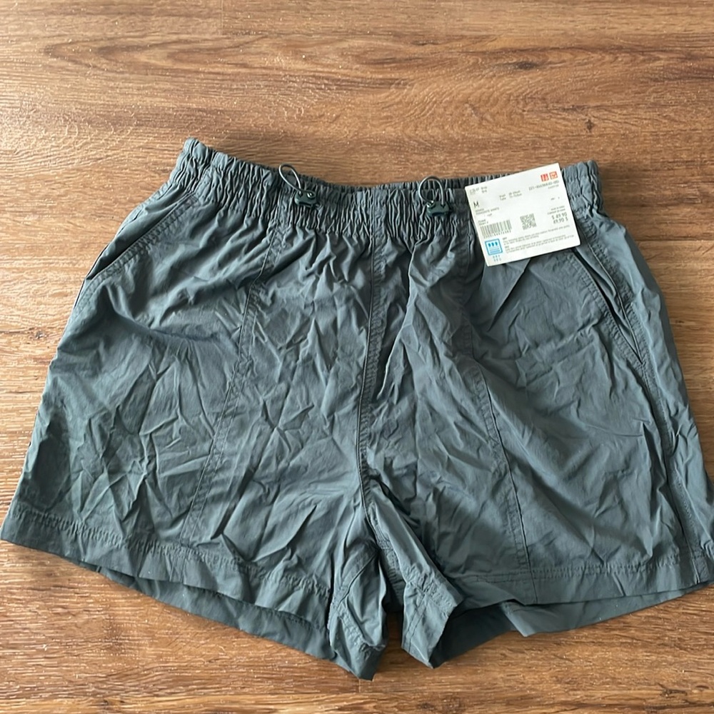 Super cute nylon shorts great for summer brand new with tags size med Uniqlo